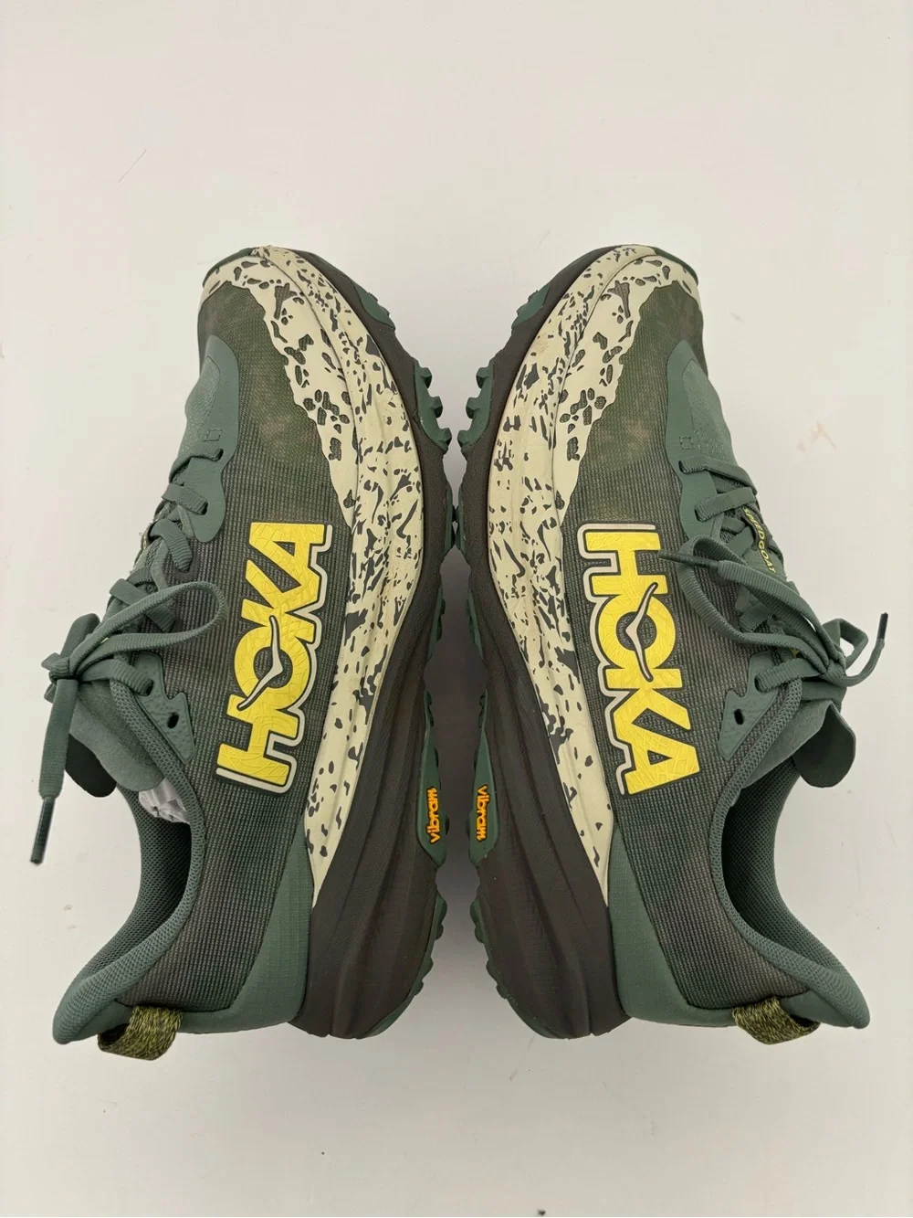 Hoka Speedgoat 6 Wide Trail Running Sneakers  Size 10